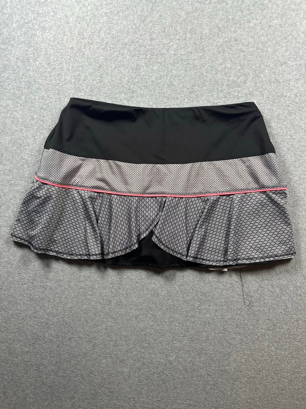 Lucky In Love Tennis Skort Skirt Women's Size XL/16 Black Gray Ruffle Athletic